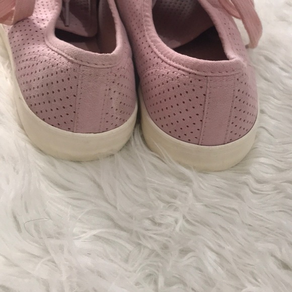 New! Universal Thread - Picture 3 of 8